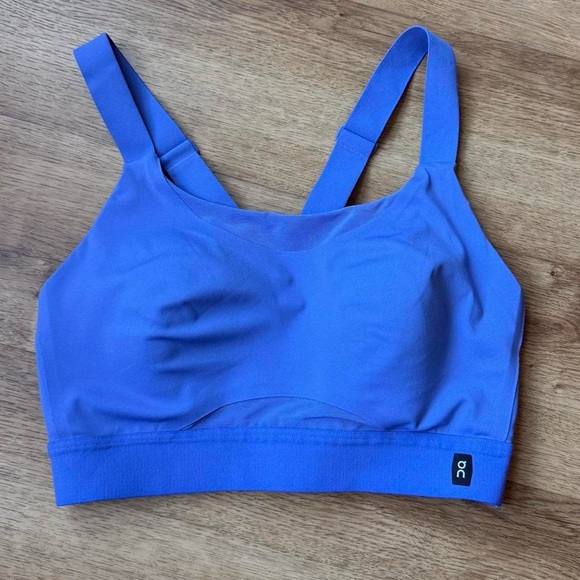 On Running Performance Bra - Picture 2 of 6